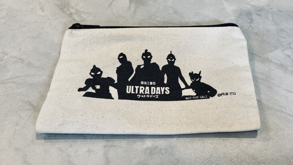 阪急三番街ULTRADAYS限定ポーチ